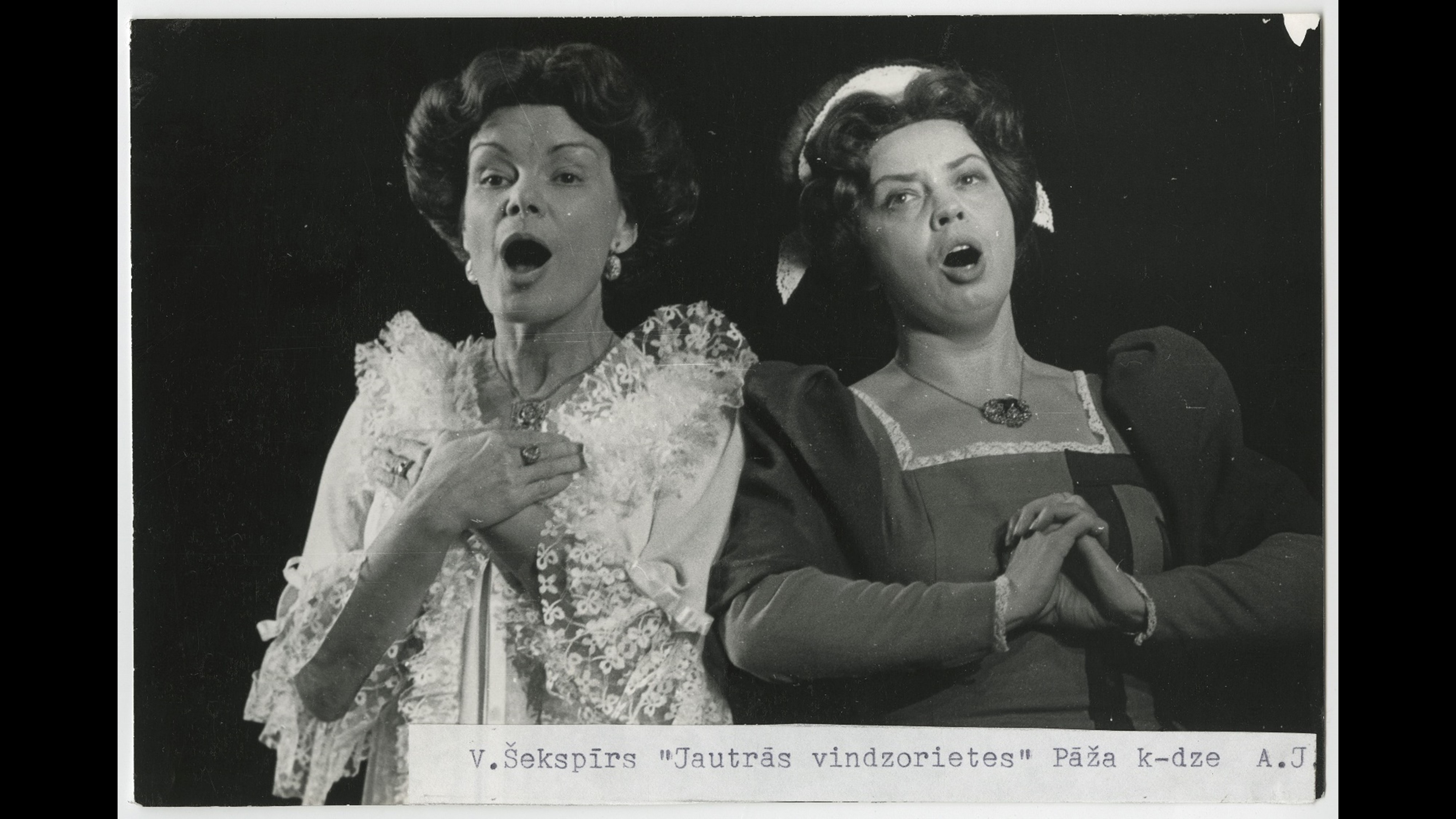 Ilga Martinsone (6) Ilga Martinsone (6)